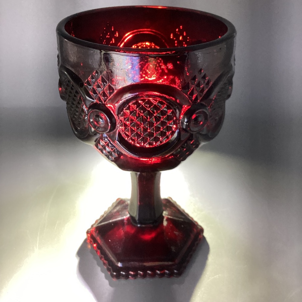 Avon 1876 Cape Cod Textured Ruby Red Wine Pedestal Glass Tumbler Wineglass